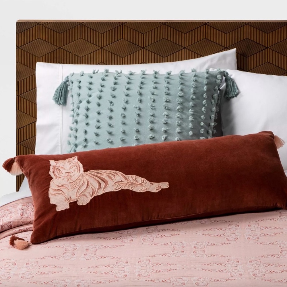 Tiger embroidered velvet lumbar Pillow with Textured tassels